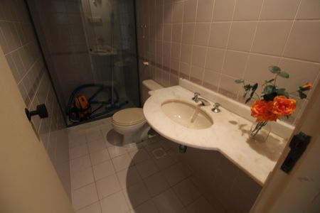 Apartamento para alugar com 305m², 4 quartos e 2 vagasBanheiro Social 2
