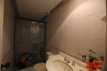 Apartamento para alugar com 305m², 4 quartos e 2 vagasBanheiro Social 2