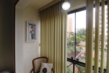 Varanda gourmet de apartamento à venda com 2 quartos, 70m² em Jardim Carvalho, Porto Alegre