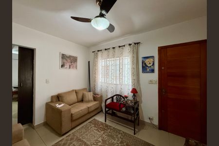 Casa para alugar com 180m², 4 quartos e 2 vagas Casa para alugar com 180m², 4 quartos e 2 vagasSala