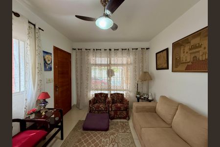 Casa para alugar com 180m², 4 quartos e 2 vagas Casa para alugar com 180m², 4 quartos e 2 vagasSala