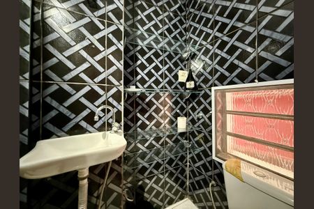 Casa para alugar com 180m², 4 quartos e 2 vagas Casa para alugar com 180m², 4 quartos e 2 vagasCasa 2