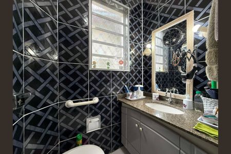 Casa para alugar com 180m², 4 quartos e 2 vagas Casa para alugar com 180m², 4 quartos e 2 vagasBanheiro