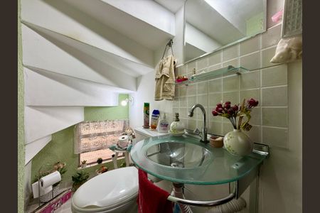 Casa para alugar com 180m², 4 quartos e 2 vagas Casa para alugar com 180m², 4 quartos e 2 vagasLavabo