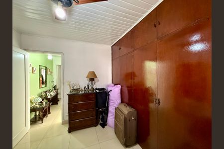 Casa para alugar com 180m², 4 quartos e 2 vagas Casa para alugar com 180m², 4 quartos e 2 vagasQuarto 1