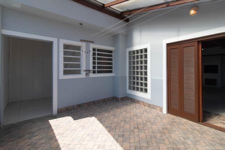 Casa à venda com 341m², 3 quartos e 8 vagasTerraço