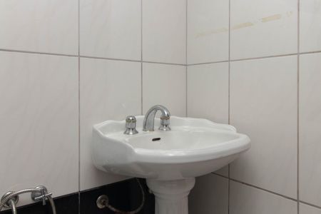 Casa à venda com 341m², 3 quartos e 8 vagasBanheiro 3