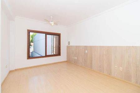 Casa à venda com 341m², 3 quartos e 8 vagasSuíte