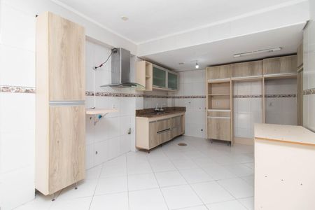 Casa à venda com 341m², 3 quartos e 8 vagasCozinha