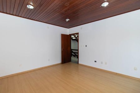 Casa à venda com 341m², 3 quartos e 8 vagasQuarto 2