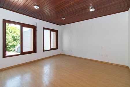 Casa à venda com 341m², 3 quartos e 8 vagasQuarto 2