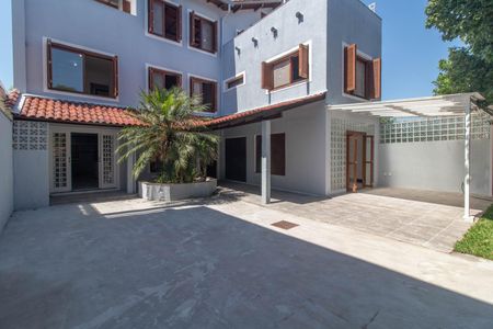 Casa à venda com 341m², 3 quartos e 8 vagasEntrada