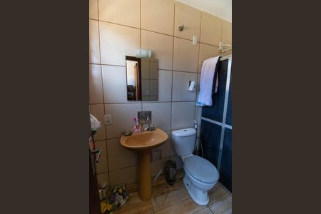 Casa à venda com 200m², 2 quartos e 4 vagas Casa à venda com 200m², 2 quartos e 4 vagasBanheiro da Suíte 2