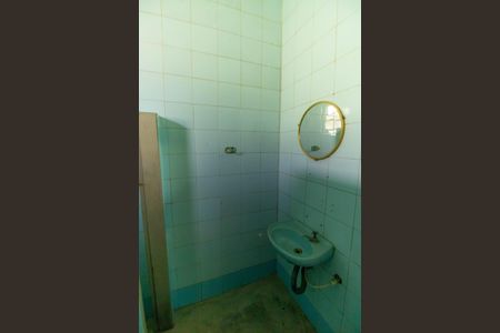 Casa à venda com 200m², 2 quartos e 4 vagas Casa à venda com 200m², 2 quartos e 4 vagasBanheiro