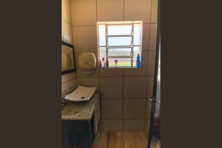 Casa à venda com 200m², 2 quartos e 4 vagas Casa à venda com 200m², 2 quartos e 4 vagasBanheiro da Suíte 1