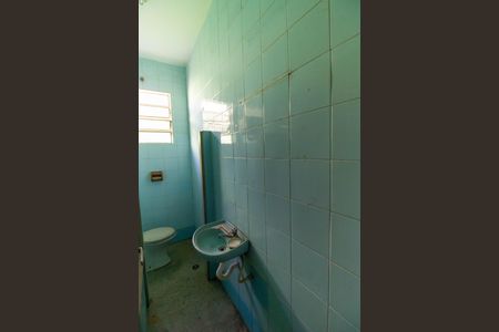 Casa à venda com 200m², 2 quartos e 4 vagas Casa à venda com 200m², 2 quartos e 4 vagasBanheiro