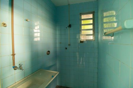 Casa à venda com 200m², 2 quartos e 4 vagas Casa à venda com 200m², 2 quartos e 4 vagasBanheiro