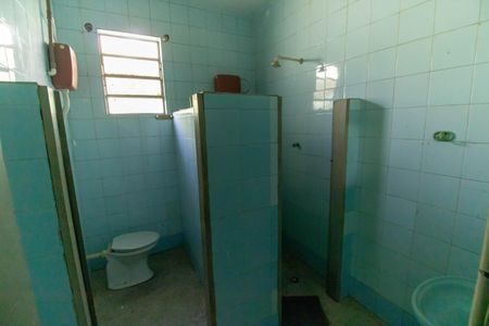 Casa à venda com 200m², 2 quartos e 4 vagas Casa à venda com 200m², 2 quartos e 4 vagasBanheiro