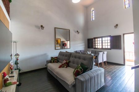Sala de casa à venda com 2 quartos, 200m² em Barreto, Niterói