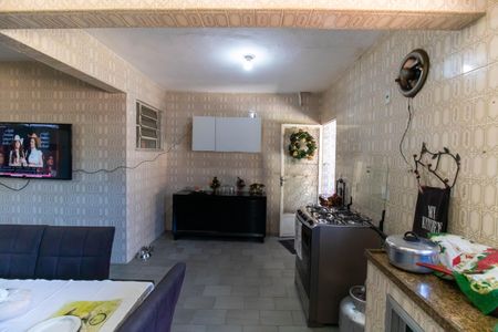 Casa à venda com 200m², 2 quartos e 4 vagas Casa à venda com 200m², 2 quartos e 4 vagasCozinha