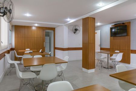 Apartamento à venda com 45m², 2 quartos e sem vaga Apartamento à venda com 45m², 2 quartos e sem vagaÁrea comum - Salão de festas