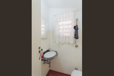 Casa à venda com 200m², 3 quartos e 2 vagasLavabo