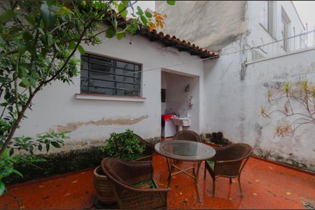 Casa à venda com 200m², 3 quartos e 2 vagasQuintal