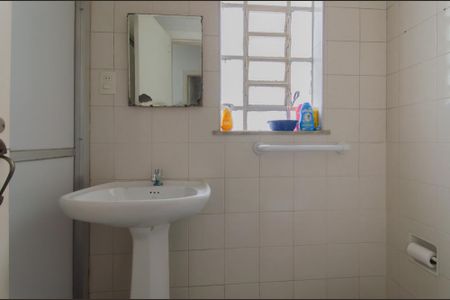 Casa à venda com 200m², 3 quartos e 2 vagasBanheiro