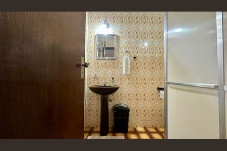 Casa à venda com 527m², 6 quartos e 3 vagasBanheiro