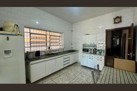 Casa à venda com 527m², 6 quartos e 3 vagasCozinha