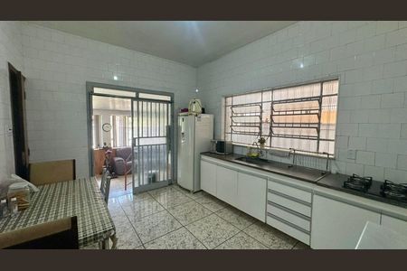 Casa à venda com 527m², 6 quartos e 3 vagasCozinha