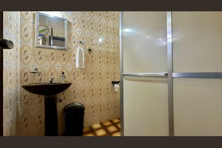 Casa à venda com 527m², 6 quartos e 3 vagasBanheiro