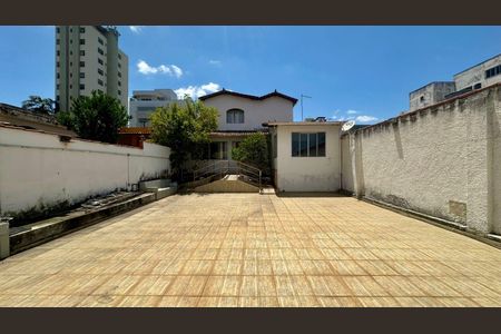 Casa à venda com 527m², 6 quartos e 3 vagasQuintal