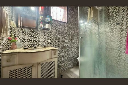 Casa à venda com 527m², 6 quartos e 3 vagasBanheiro Social 2