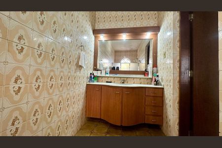 Casa à venda com 527m², 6 quartos e 3 vagasBanheiro