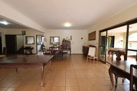 Casa para alugar com 560m², 7 quartos e 8 vagas Casa para alugar com 560m², 7 quartos e 8 vagasÁrea comum