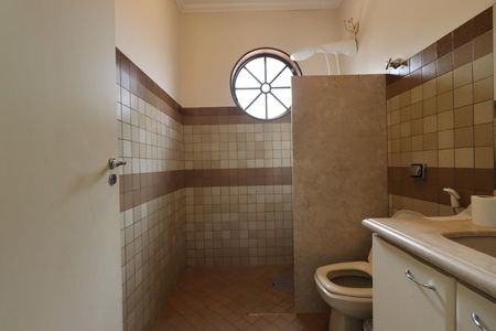 Casa para alugar com 560m², 7 quartos e 8 vagas Casa para alugar com 560m², 7 quartos e 8 vagasBanheiro da Suíte 4