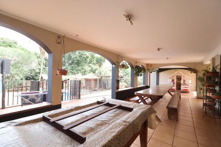 Casa para alugar com 560m², 7 quartos e 8 vagas Casa para alugar com 560m², 7 quartos e 8 vagasÁrea comum