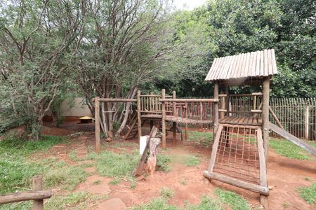 Casa para alugar com 560m², 7 quartos e 8 vagas Casa para alugar com 560m², 7 quartos e 8 vagasPlayground