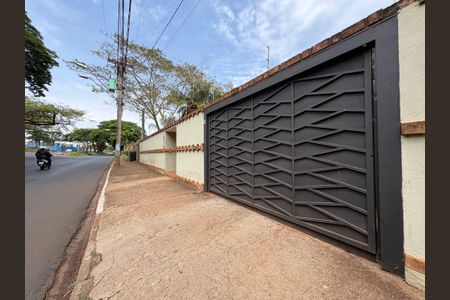 Casa para alugar com 560m², 7 quartos e 8 vagas Casa para alugar com 560m², 7 quartos e 8 vagasFachada