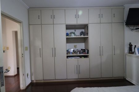 Casa para alugar com 560m², 7 quartos e 8 vagas Casa para alugar com 560m², 7 quartos e 8 vagasSuíte 1