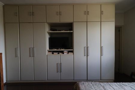 Casa para alugar com 560m², 7 quartos e 8 vagas Casa para alugar com 560m², 7 quartos e 8 vagasSuíte 2