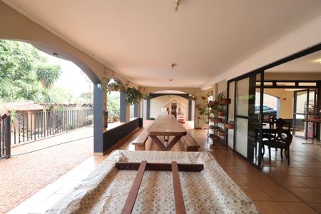 Casa para alugar com 560m², 7 quartos e 8 vagas Casa para alugar com 560m², 7 quartos e 8 vagasÁrea comum