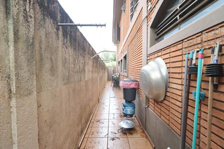 Casa para alugar com 560m², 7 quartos e 8 vagas Casa para alugar com 560m², 7 quartos e 8 vagasCorredor