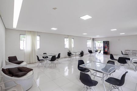 Apartamento à venda com 48m², 2 quartos e 1 vaga Apartamento à venda com 48m², 2 quartos e 1 vagaÁrea comum - Salão de festas