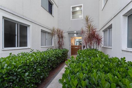 Apartamento à venda com 48m², 2 quartos e 1 vaga Apartamento à venda com 48m², 2 quartos e 1 vagaEntrada