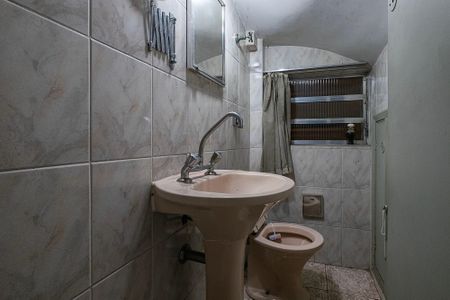 Casa à venda com 150m², 3 quartos e 3 vagas Casa à venda com 150m², 3 quartos e 3 vagasLavabo