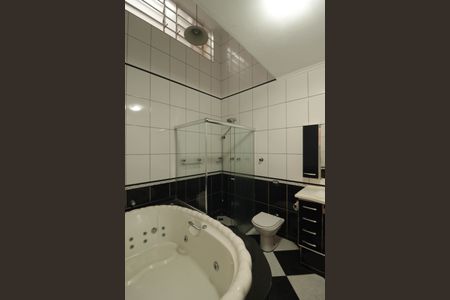 Casa para alugar com 500m², 3 quartos e 3 vagas Casa para alugar com 500m², 3 quartos e 3 vagasBanheiro da Suíte