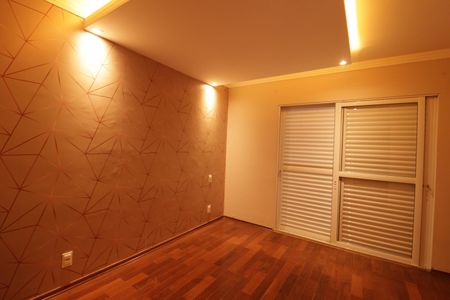 Casa para alugar com 500m², 3 quartos e 3 vagas Casa para alugar com 500m², 3 quartos e 3 vagasSuíte