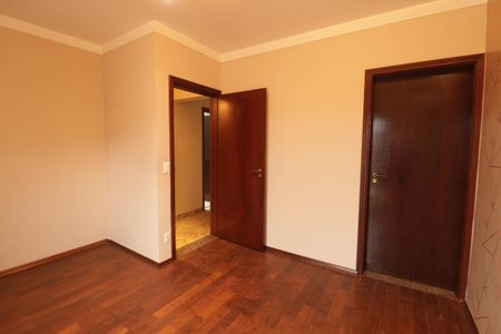 Casa para alugar com 500m², 3 quartos e 3 vagas Casa para alugar com 500m², 3 quartos e 3 vagasSuíte